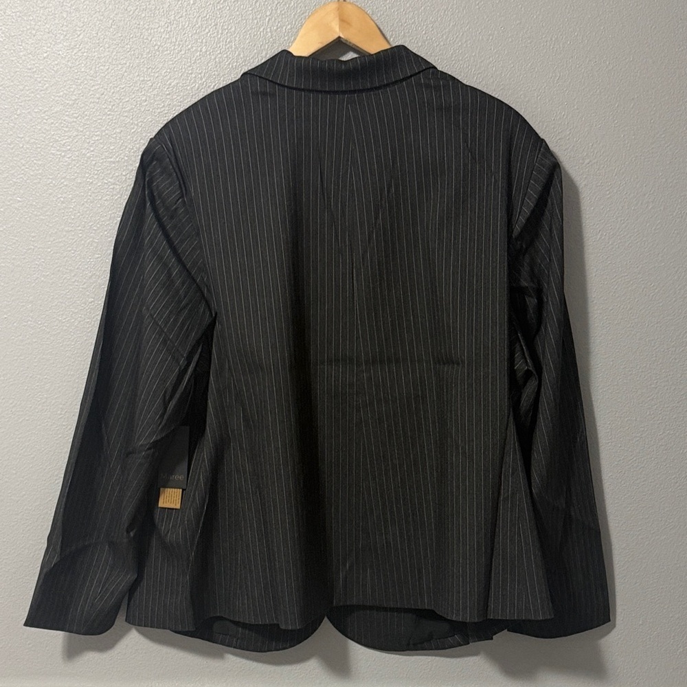 Maree Pour Toi Grey Pinstripe Blazer with White Floral Lace Plus Size 24 - Picture 3 of 7